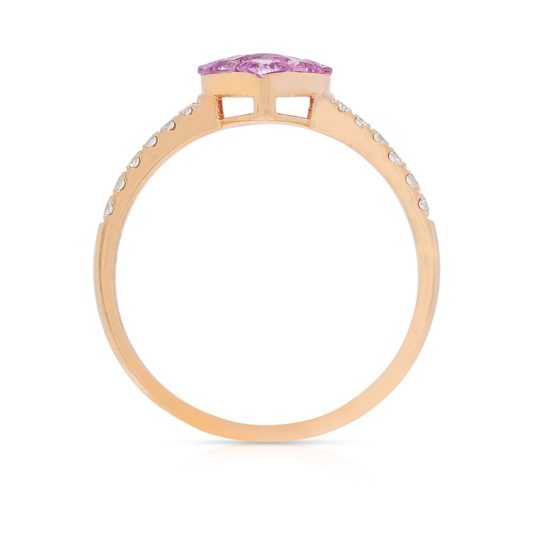 Romantischer Herz-Cluster-Ring mit 0,68 Karat rosa Saphir und 0,120 Karat Diamanten in 18 Karat Roségold (Neu)