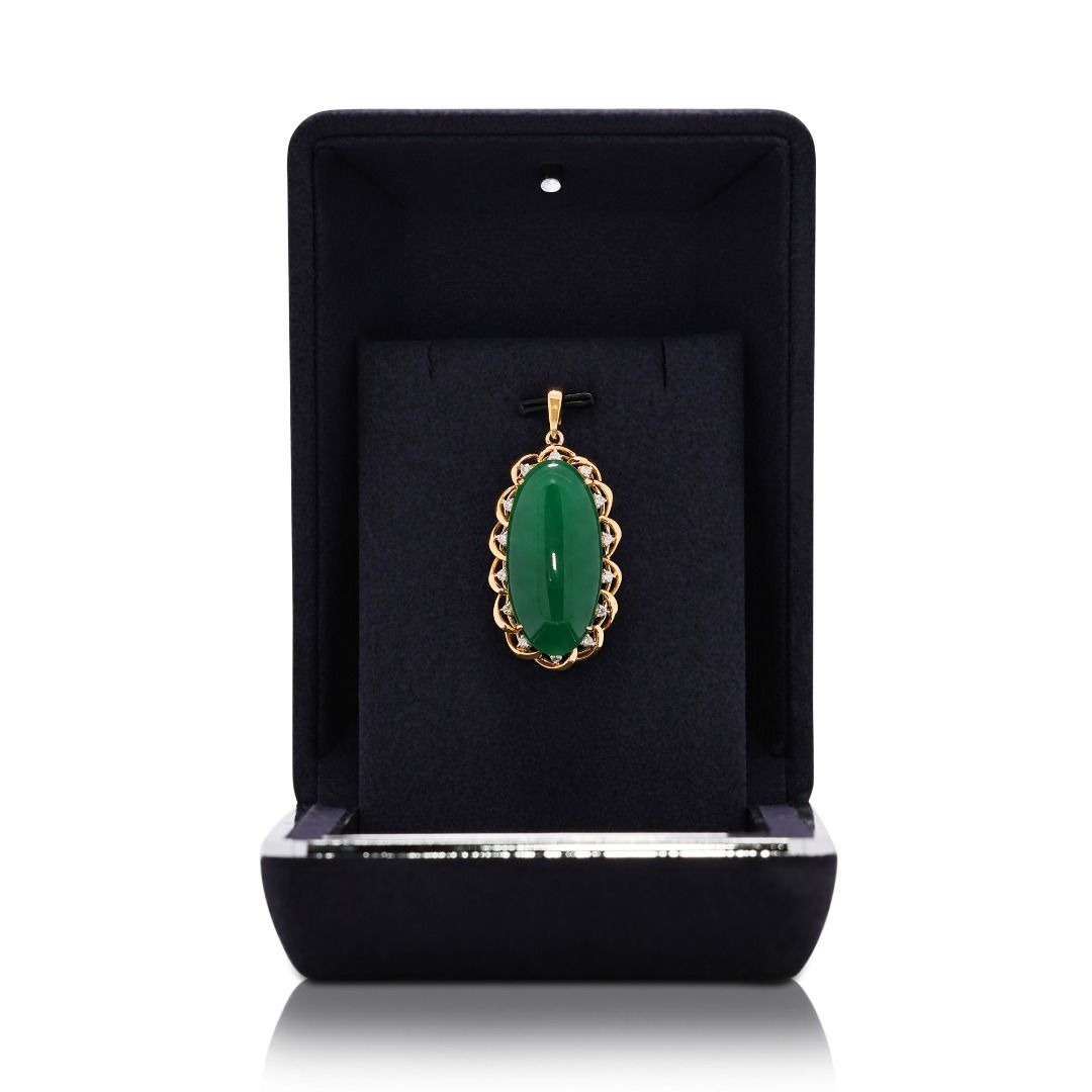 Serene Green Jade & 0.21ct Diamond Pendant in 20K Yellow Gold