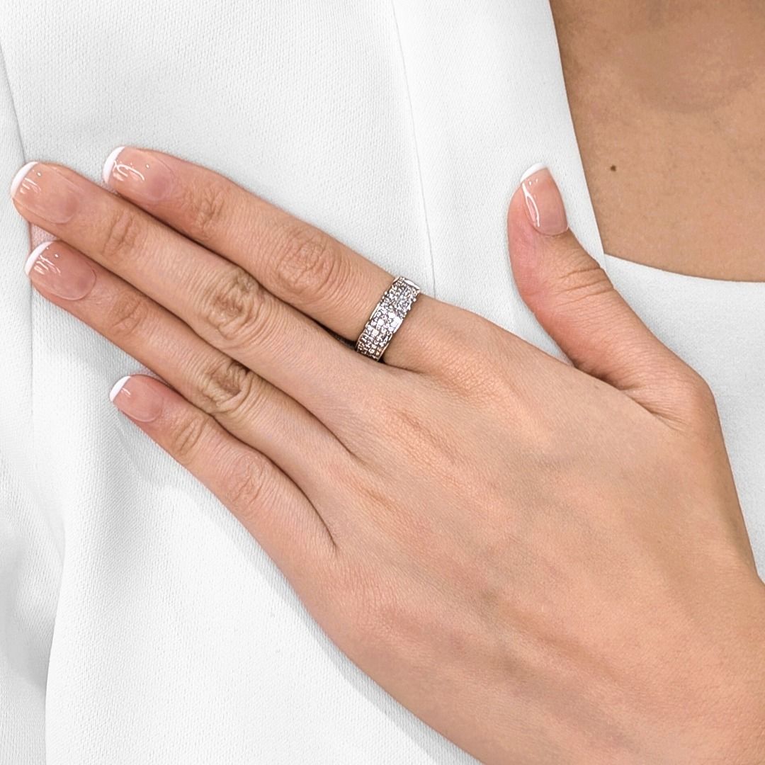 Sleek 0.95ct Princess-Cut Diamond Band in 18K White Gold