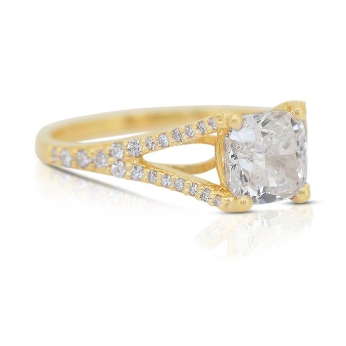 Sophisticated 1.96ct Diamonds Pave Ring in 18k Yellow Gold - IGI Certified