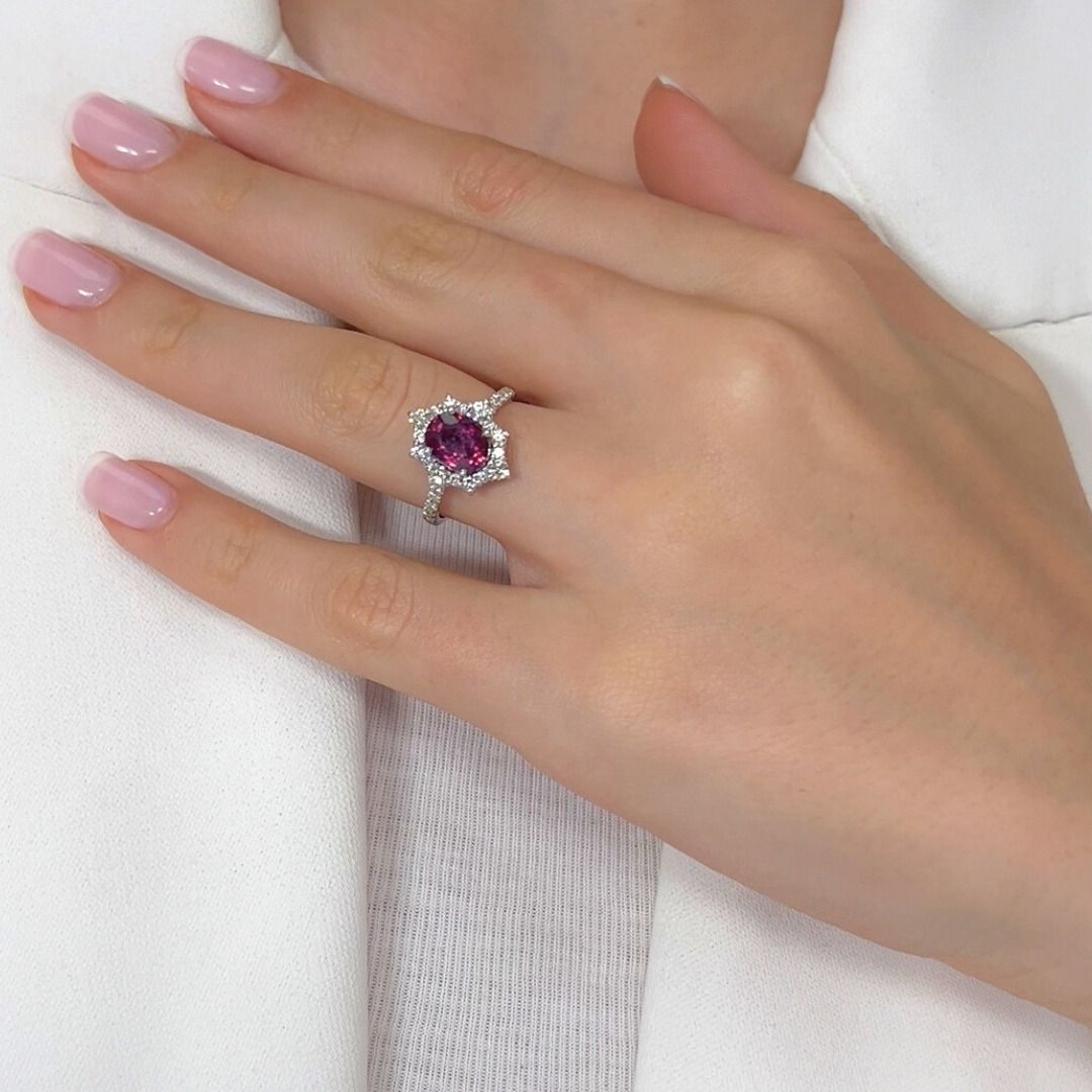 Sophisticated 2.58ct Sapphire and Diamonds Cluster Ring in 18k White Gold - GIA Certified