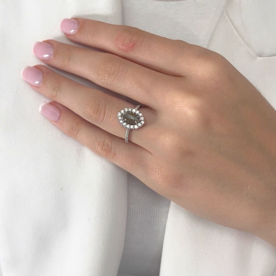 Sophisticated 2.77ct Cat's-Eye Chrysoberyl and Diamonds Cluster Ring in 14k White Gold - IGI Certified