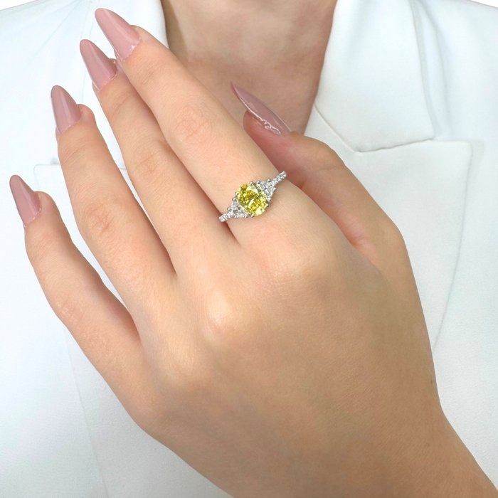 Sparkling 1.47ct Diamonds 3-Stone Ring in 18k White Gold - GIA Certified