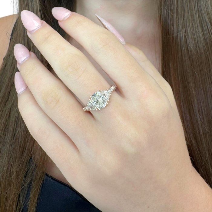 Sparkling 2.16ct Diamonds 3-Stone Ring in 18k Rose Gold - IGI Certified