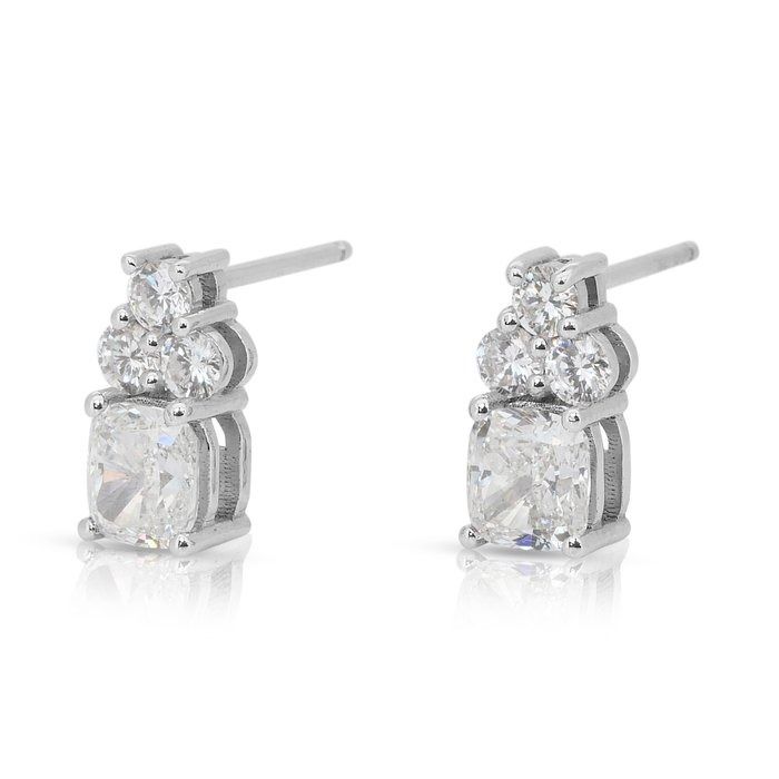 Sparkling 2.40ct Diamonds Earrings in 18k White Gold - IGI Certified