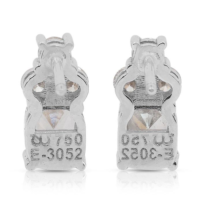 Sparkling 2.40ct Diamonds Earrings in 18k White Gold - IGI Certified