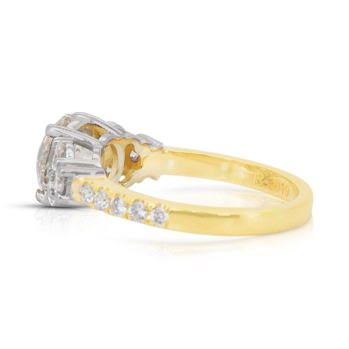 Sparkling 2.72ct Diamonds Ring in 18k Yellow & White Gold - IGI Certified