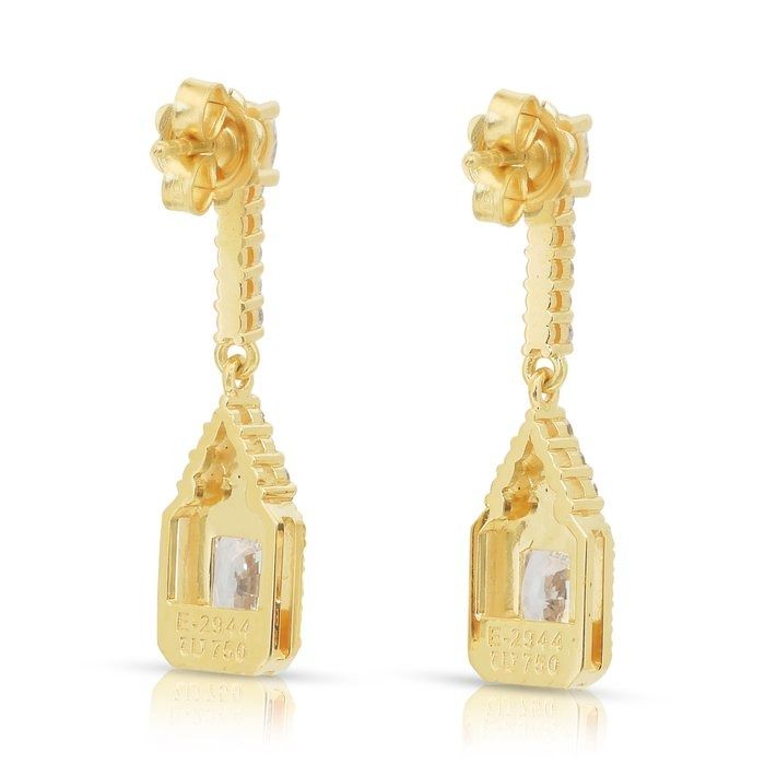Sparkling 3.05ct Diamonds Drop Earrings in 18k Yellow Gold - IGI Certified