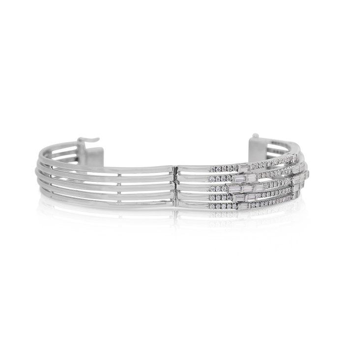 Sparkling 4.55ct Diamonds Bangle in 18k White Gold - IGI Certified