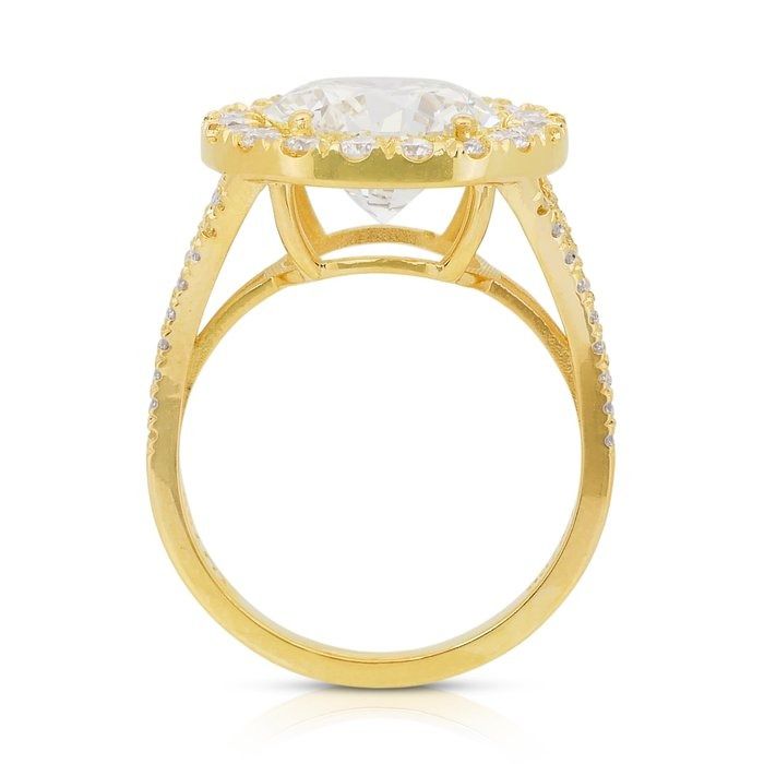 Sparkling 5.06ct Diamonds Halo Ring in 18k Yellow Gold - IGI Certified