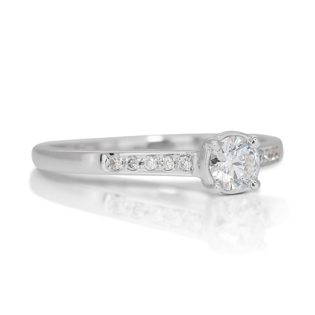 Sparkling Halo Ring in 14k White Gold
