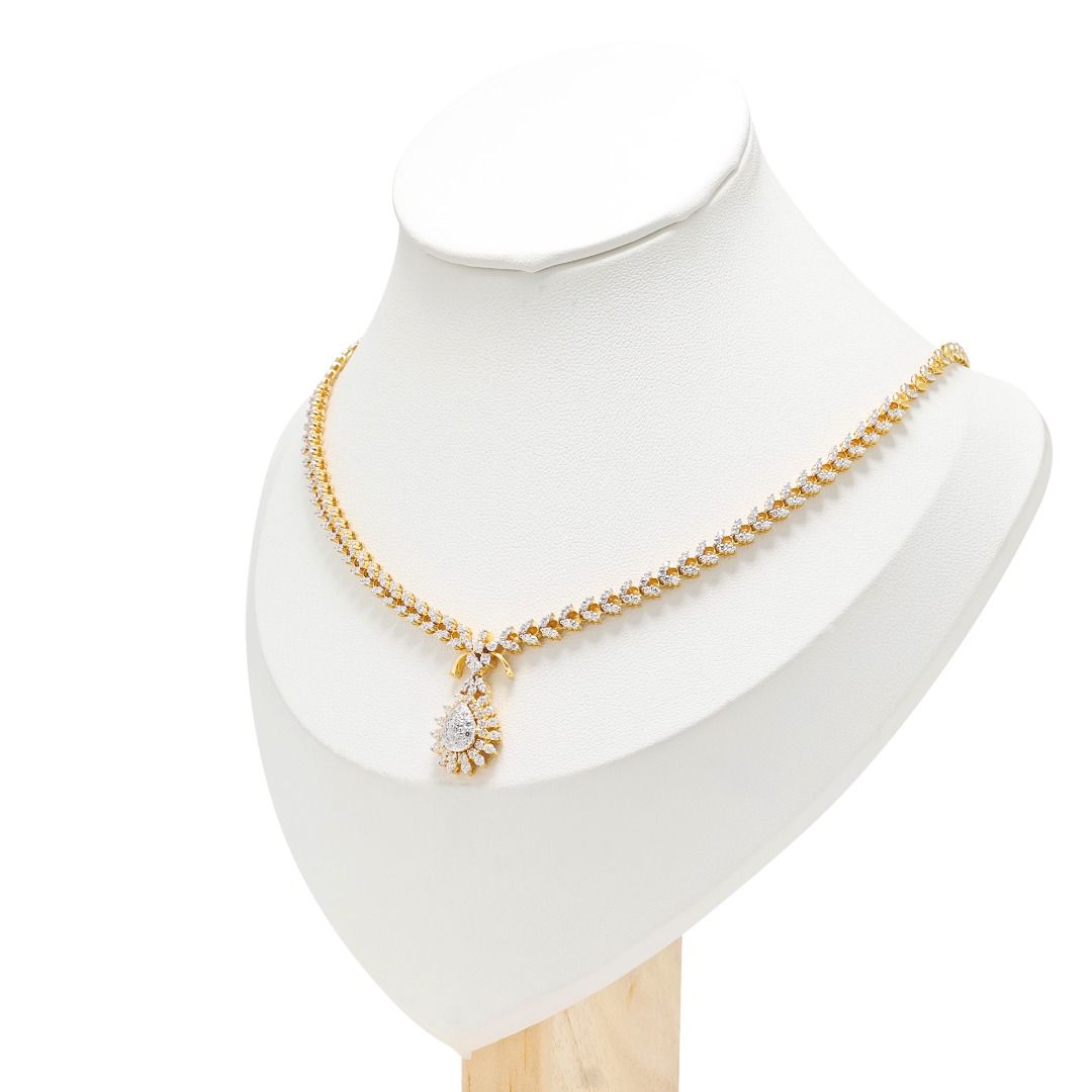 Statement 2.23ct Diamond Necklace in 18K Two-Toned Gold - IGI Certified