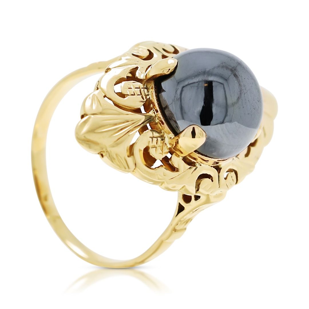 Striking 1ct Onyx Ring in 14K Yellow Gold