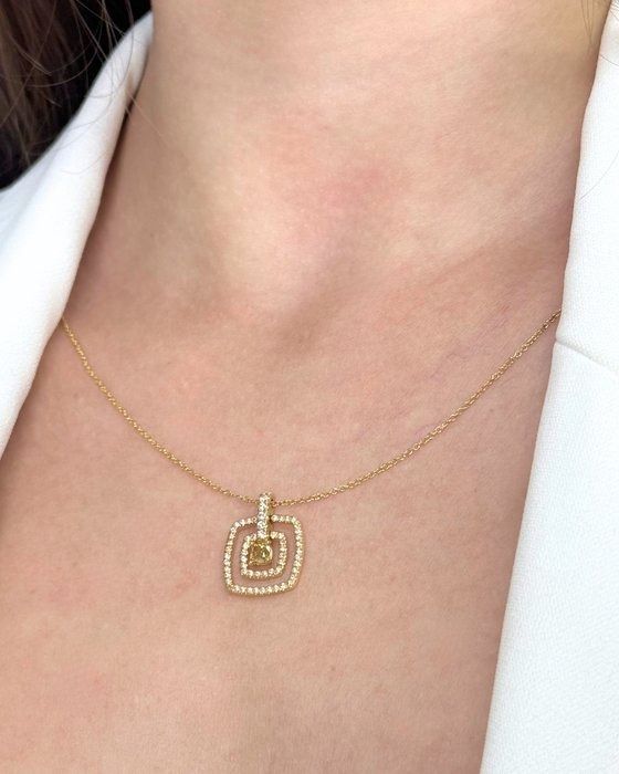 Stunning 0.68ct Diamonds Necklace with Double Halo Pendant in 18k Yellow Gold - GIA Certified