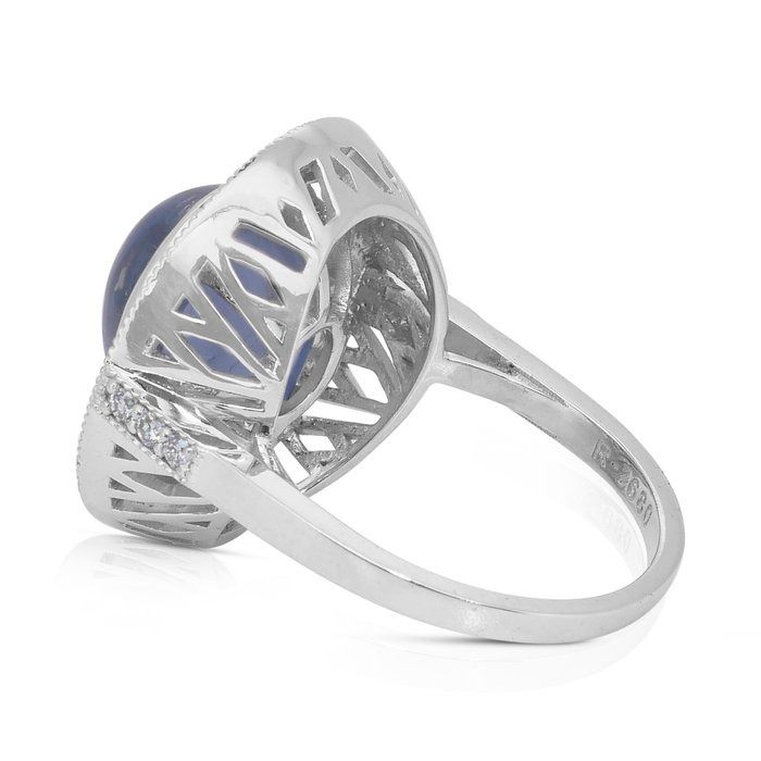 Stunning 10.92ct Star Sapphire and Diamonds Cocktail Ring in 18k White Gold - IGI Certified