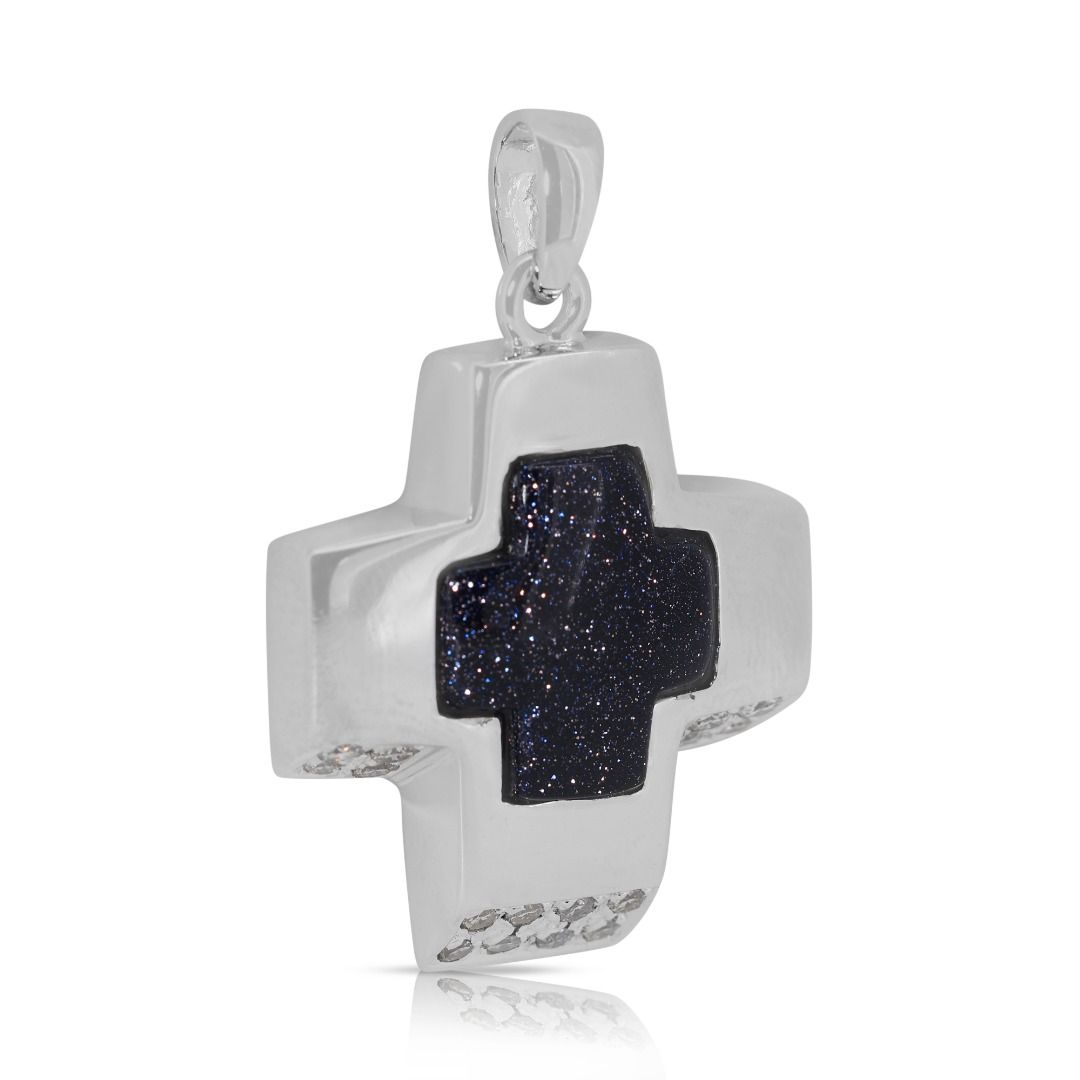 Stunning 18K White Gold Sandstone Quartz Crystal Pendant with 0.32ct Round Brilliant Diamonds