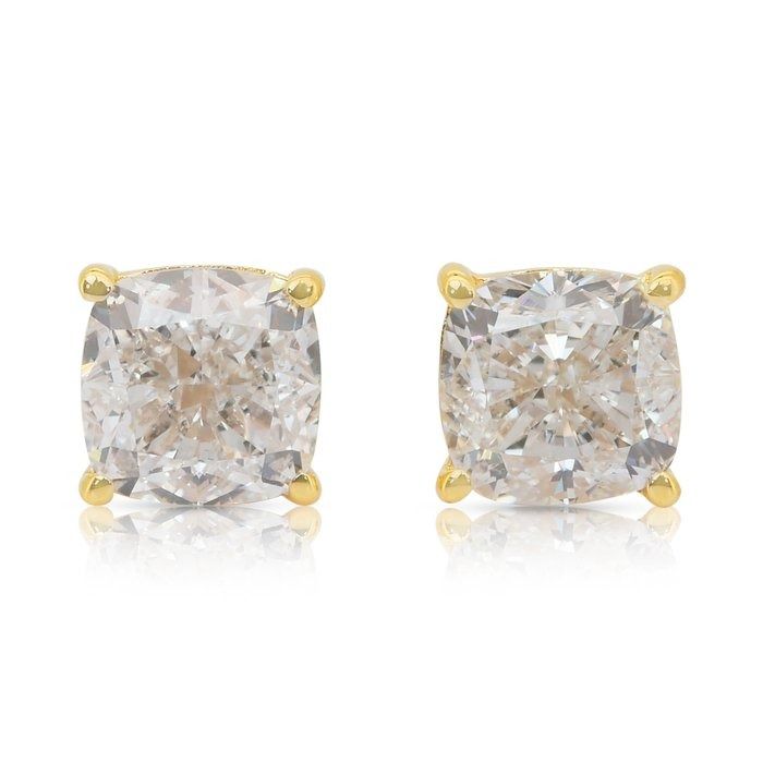 Stunning 2.02ct Diamonds Stud Earrings in 18k Yellow Gold - IGI Certified