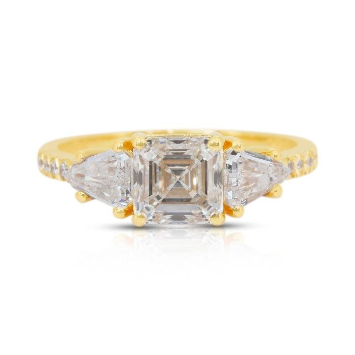 Stunning 2.33ct Diamonds 3-Stone Ring in 18k Yellow Gold - IGI Certified