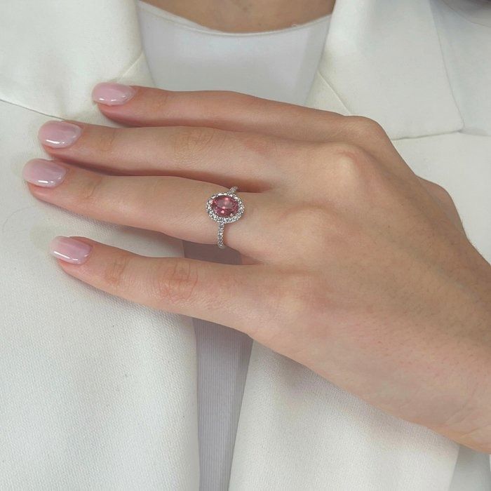 Stunning 2.36ct Diamonds and Padparadscha Sapphire Cluster Ring in 18k White Gold - GIA Certified