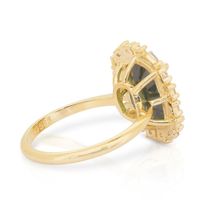 Stunning 6.23ct Zircon and Diamonds Cocktail Ring in 14k Yellow Gold - GIA Certified