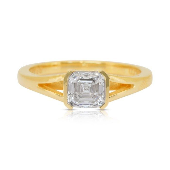 Timeless 1.01ct Diamond Solitaire Ring in 18k Yellow Gold - IGI Certified