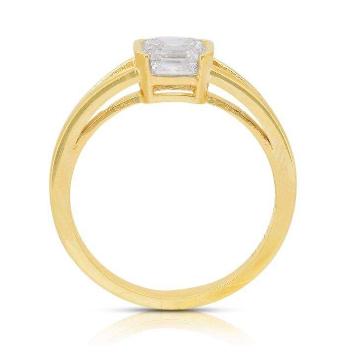 Timeless 1.01ct Diamond Solitaire Ring in 18k Yellow Gold - IGI Certified