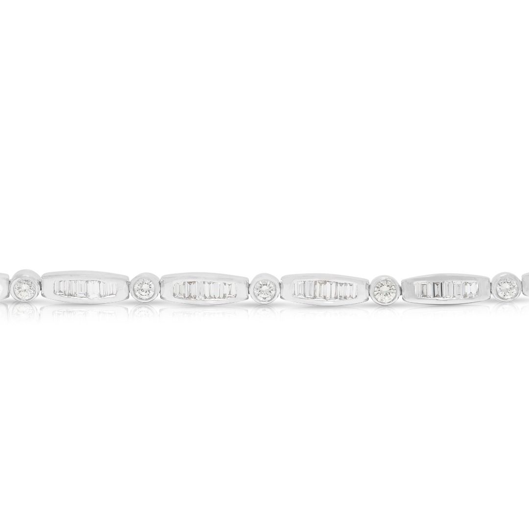 Zeitloses Vintage-Armband mit runden Brillanten und konisch zulaufenden Diamanten im Kanalfassung von 1,68 ct in 18K Weißgold