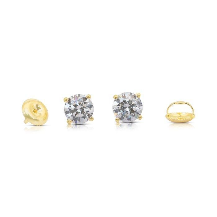 Timeless 2.04ct Diamonds Stud Earrings in 18k Yellow Gold - IGI Certified