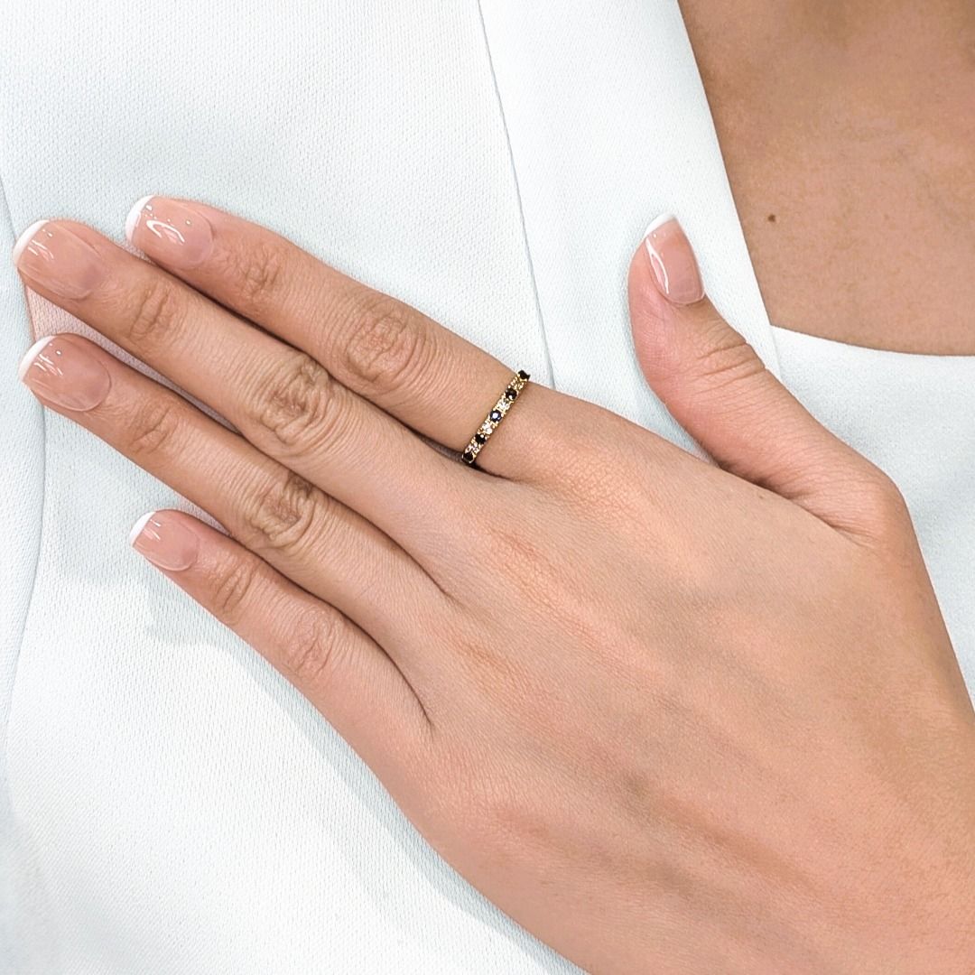 Vibrant 0.37ct Sapphire & Diamond Band in 18K Yellow Gold (New-Unworn)