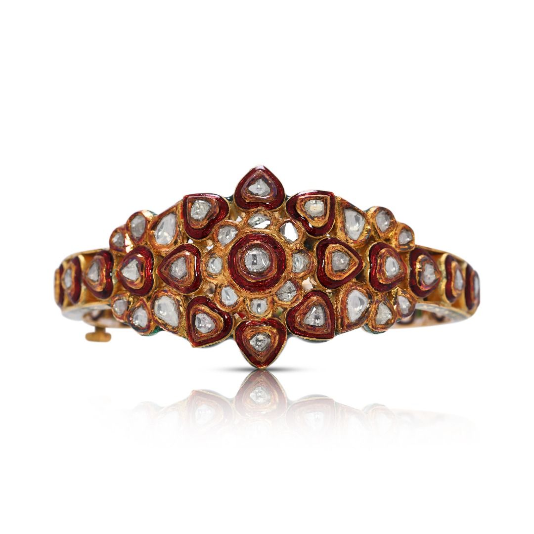 Vibrant 1ct Natural Diamond Bangle in 18K Yellow Gold