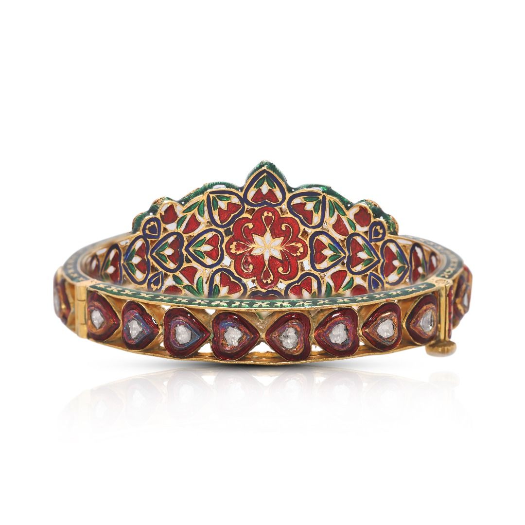 Vibrant 1ct Natural Diamond Bangle in 18K Yellow Gold