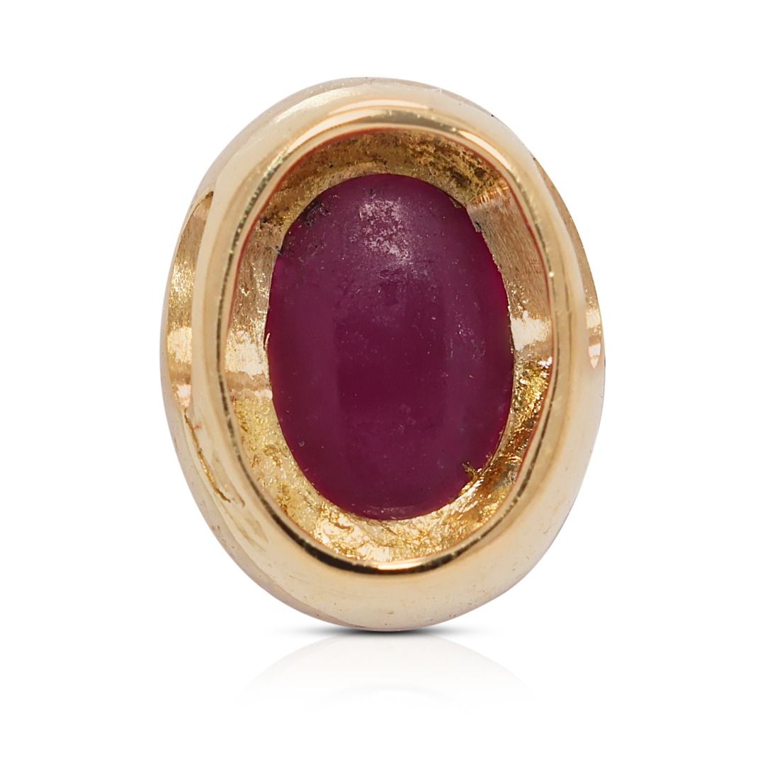 Vivid 0.8ct Ruby Pendant in 18K Yellow Gold (New)