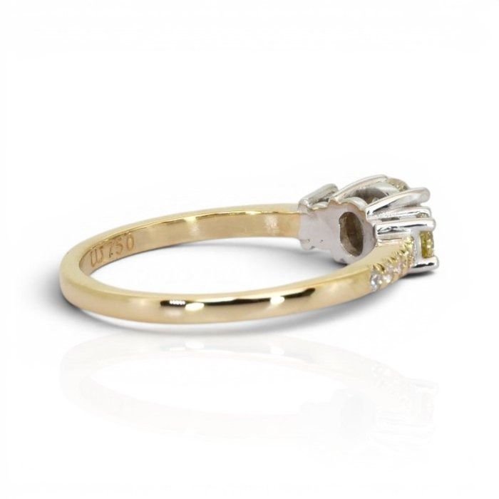 0.93 Carat IGI Certified Natural Diamond 18K Yellow And White Gold 3-Stone Ring