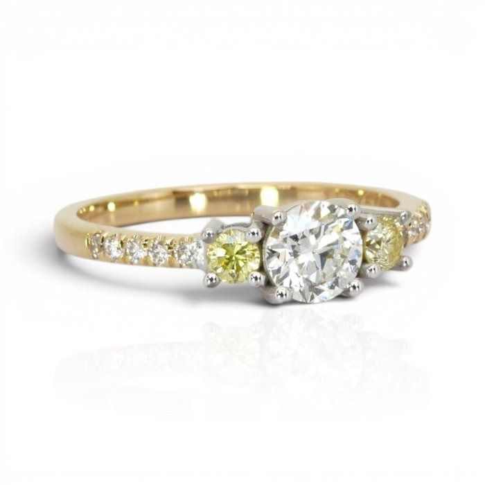 0.93 Carat IGI Certified Natural Diamond 18K Yellow And White Gold 3-Stone Ring