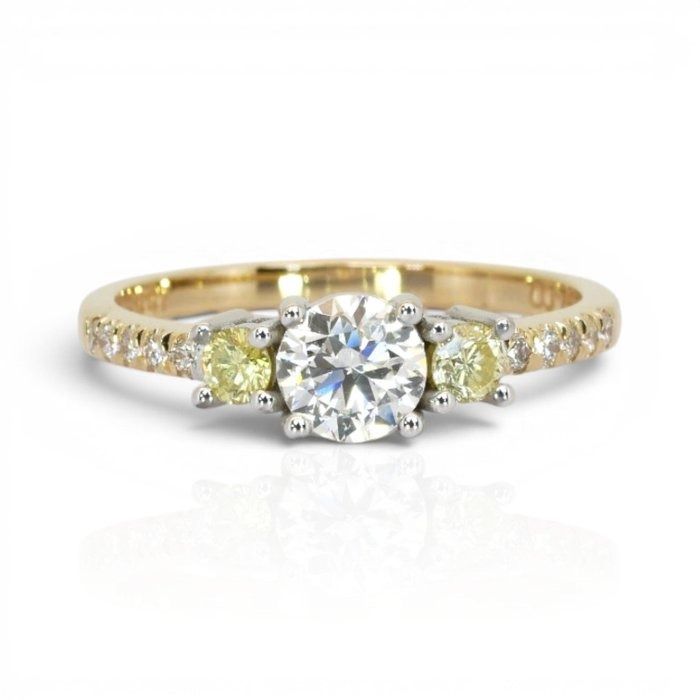 0.93 Carat IGI Certified Natural Diamond 18K Yellow And White Gold 3-Stone Ring