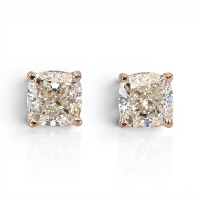 2.10 Carats IGI Certified Natural Diamond 18K Rose Gold Stud Earrings