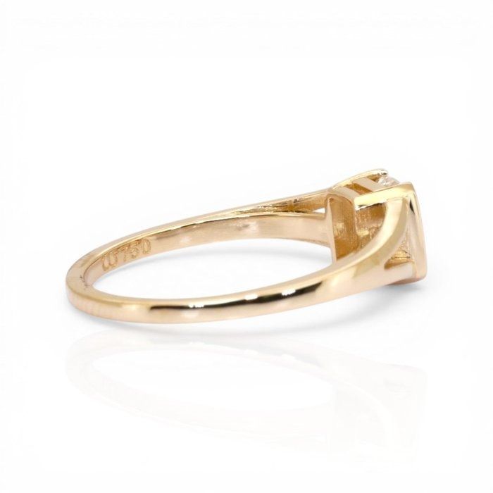 1.01 Carat IGI Certified 18K Yellow Gold Solitaire Ring