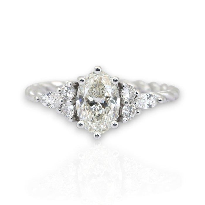 1.31 Carat IGI Certified 18K White Gold 7-Stone Ring