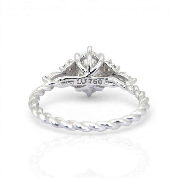 1.31 Carat IGI Certified 18K White Gold 7-Stone Ring