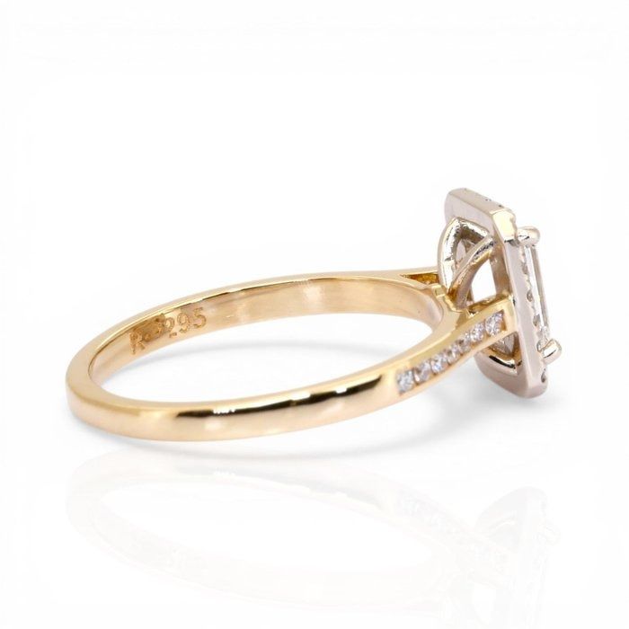 1.31 Carat IGI Certified 18K Yellow Gold Halo Ring