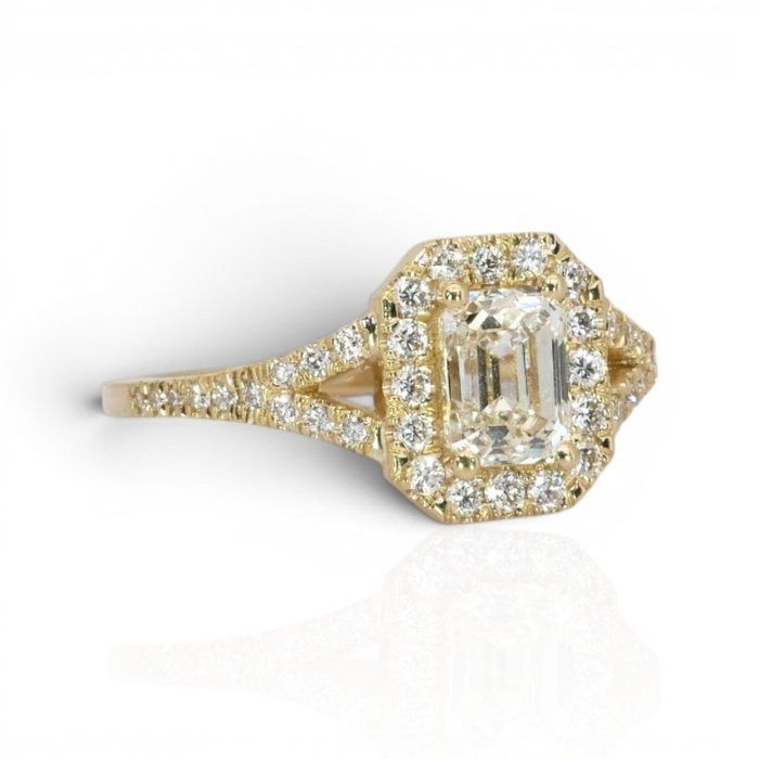1.43 Carats IGI Certified Natural Diamond 18k Yellow Gold Halo Ring