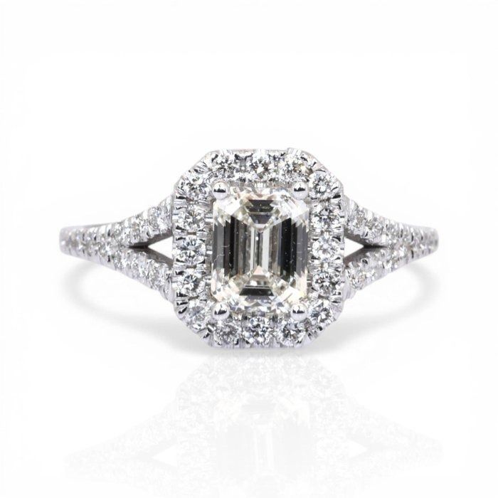 1.46 Carat IGI Certified 18K White Gold Halo Ring