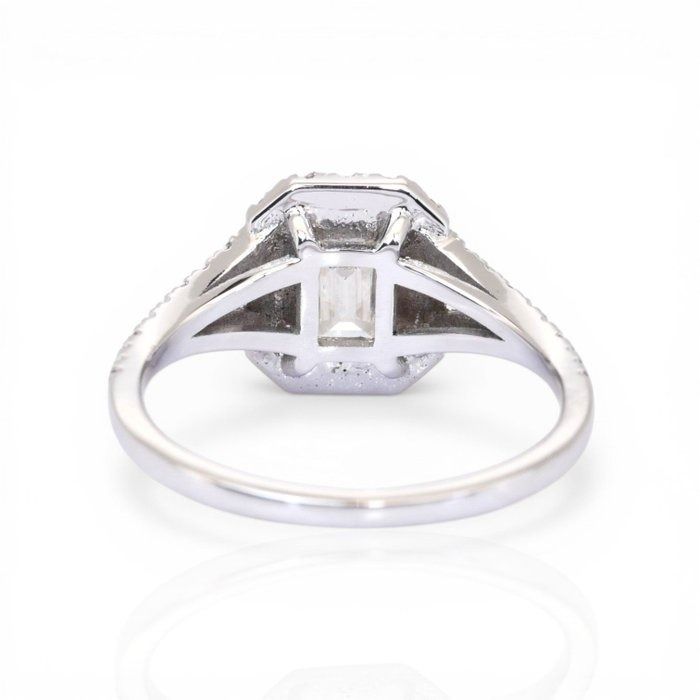 1.46 Carat IGI Certified 18K White Gold Halo Ring