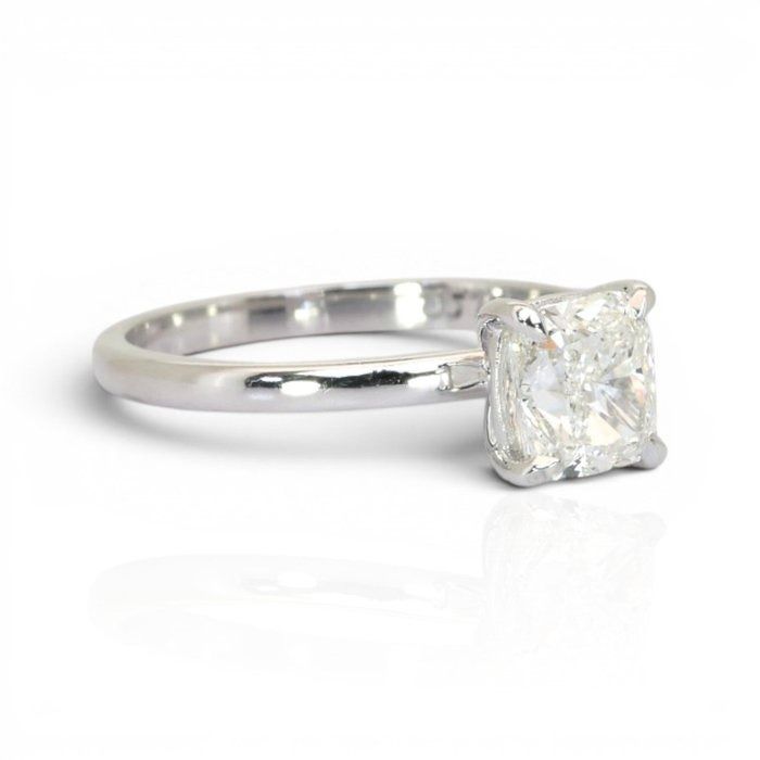1.51 Carats IGI Certified Natural Diamond 18K White Gold Solitaire Ring