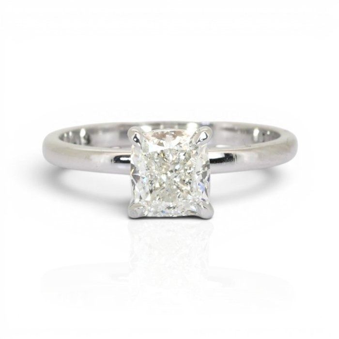 1.51 Carats IGI Certified Natural Diamond 18K White Gold Solitaire Ring