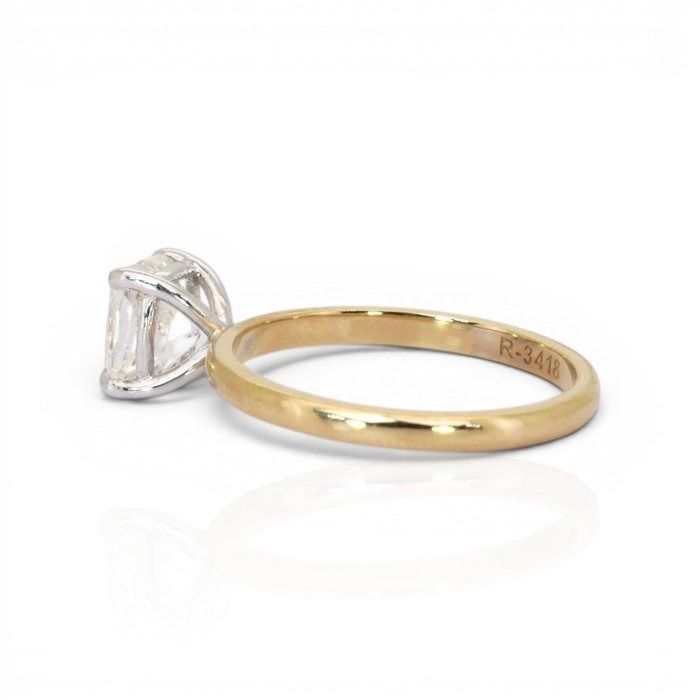 1.52 Carats IGI Certified Natural Diamond 18K Yellow And White Gold Solitaire Ring