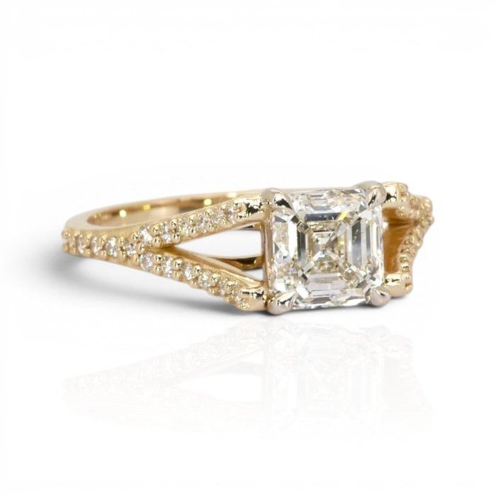 1.76 Carats IGI Certified Natural Diamond 18K Yellow Gold Pave Ring