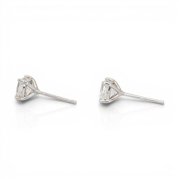 1.81 Carats IGI Certified Natural Diamond 18k White Gold Stud Earrings