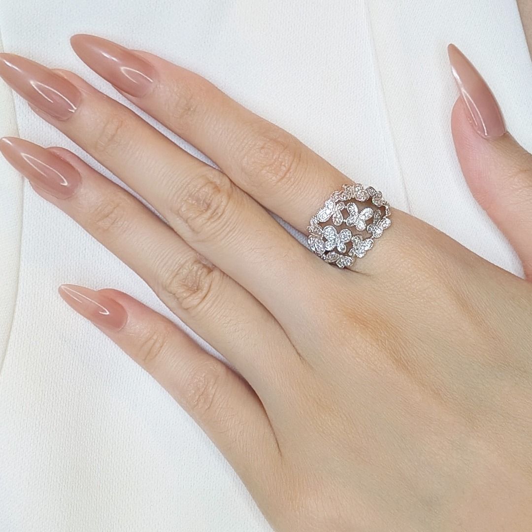 Sophisticated 0.27ct Natural Diamond Ring in 18K White Gold