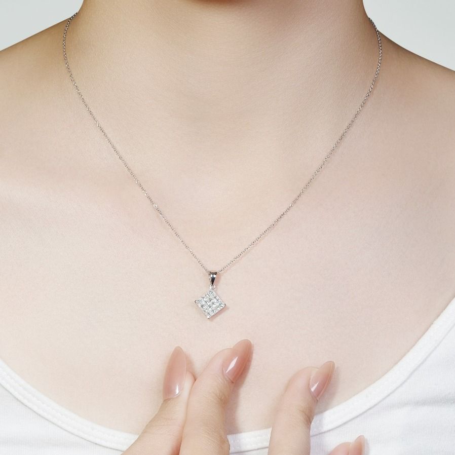 Stunning 0.96 Natural Diamond Necklace in 18K White Gold